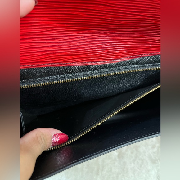 Louis Vuitton Art Deco Clutch - Picture 2 of 14